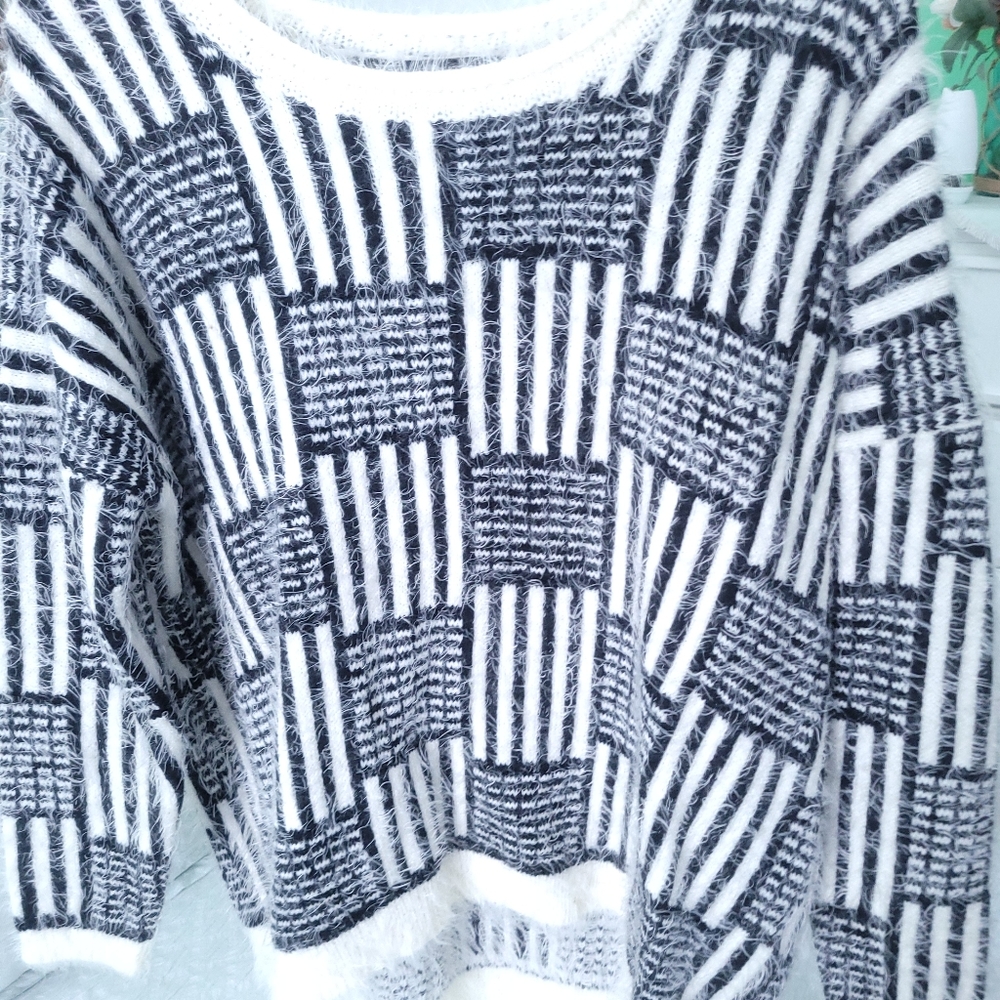 F21 Cozy warm sweater - Picture 8 of 8